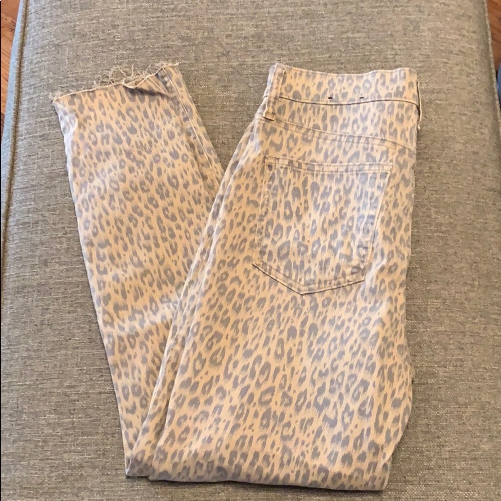 Gap Leopard raw hem jeans